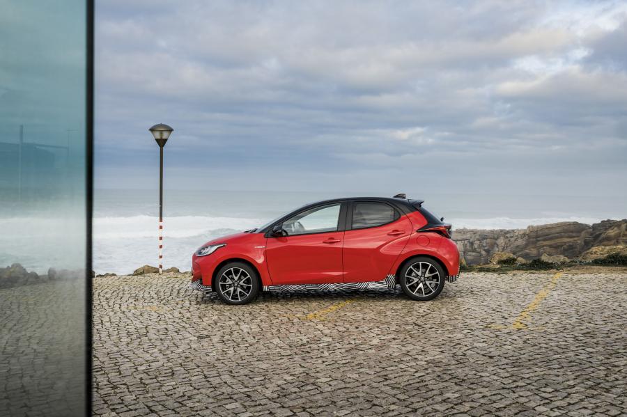 Toyota Yaris Hybrid 2020 года  (WW) (фото 77 из 111)